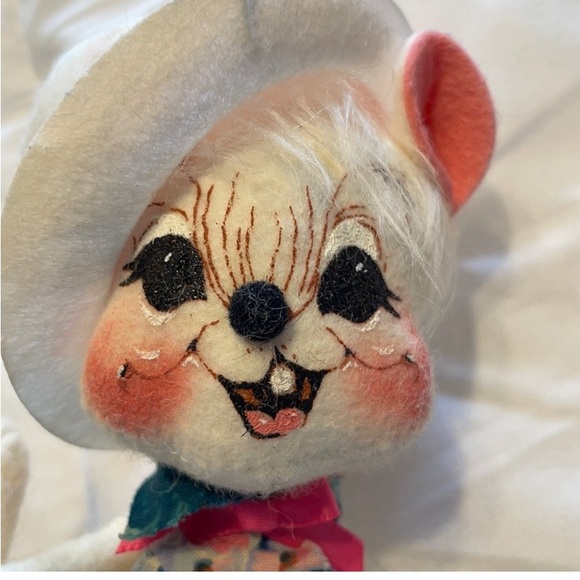 AnnaLee “Sunday’s Best” mice couple - Picture 4 of 12